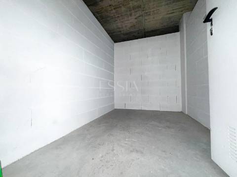 Apartamento T2 com Varanda nas Antas