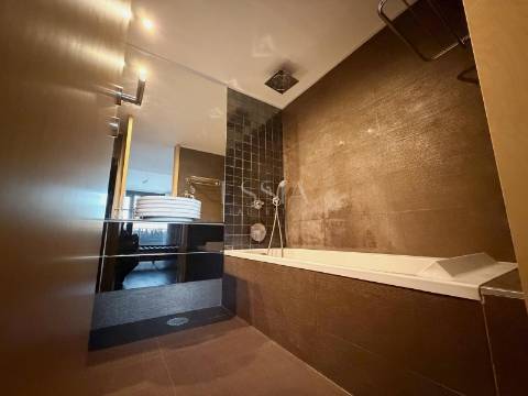 Apartamento T2 com Varanda nas Antas