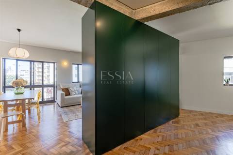 Apartamento T1+1 Remodelado para Arrendar na Boavista