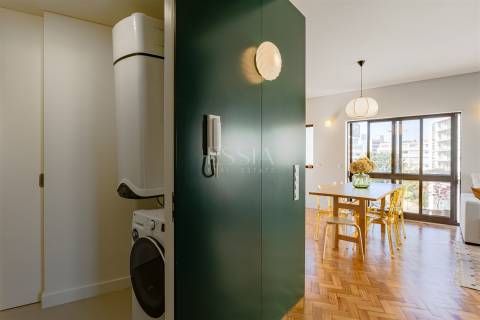 Apartamento T1+1 Remodelado para Arrendar na Boavista