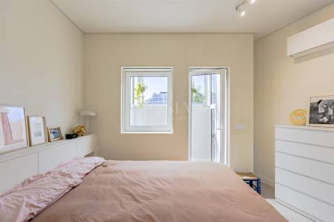 Apartamento T1+1 Remodelado para Arrendar na Boavista