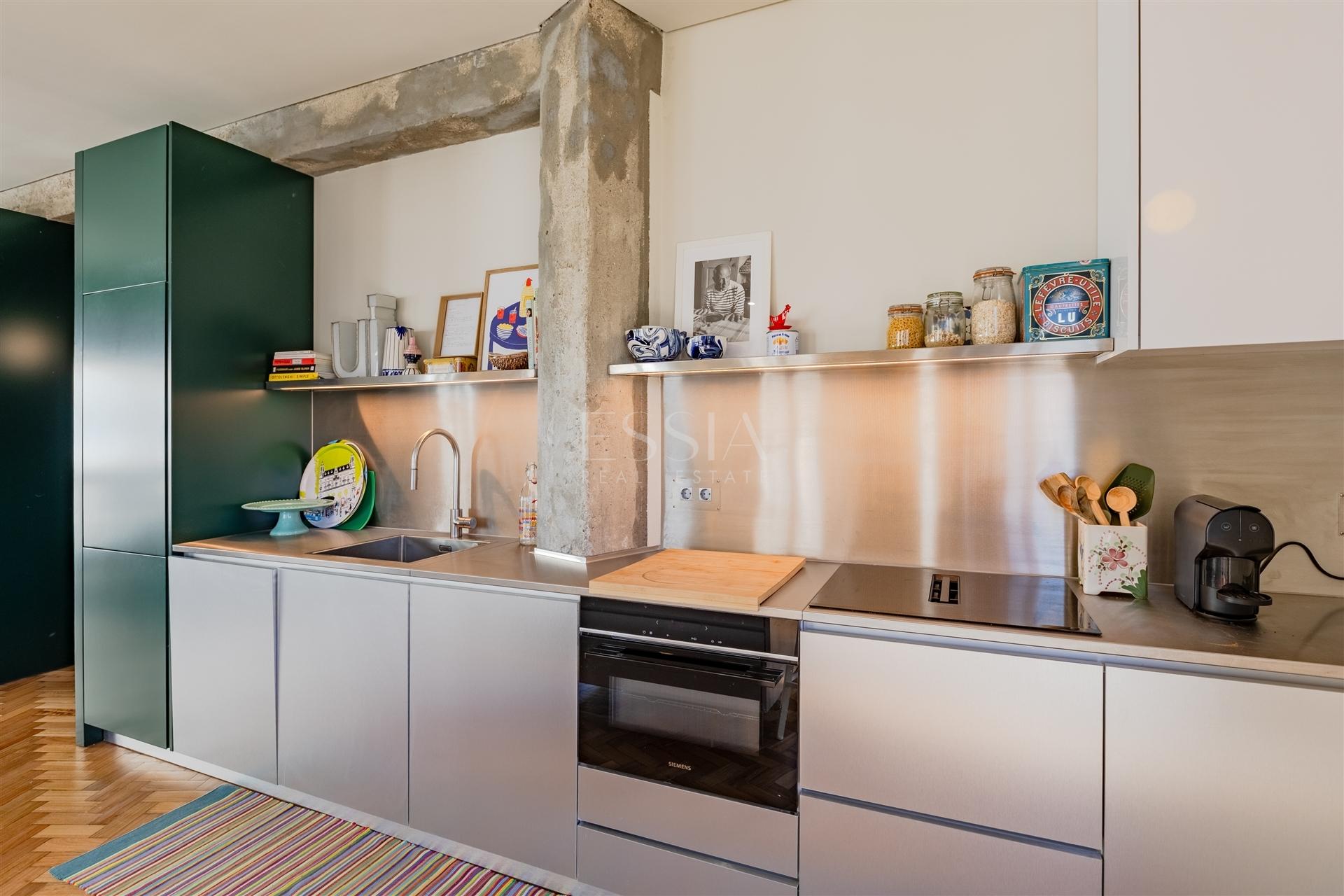 Apartamento T1+1 Remodelado para Arrendar na Boavista