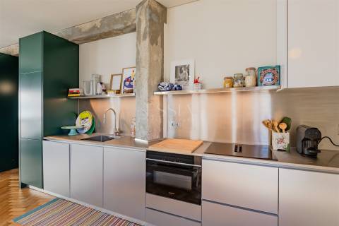 Apartamento T1+1 Remodelado para Arrendar na Boavista