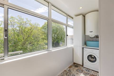 Apartamento T3 com Varanda para Arrendar em Ramalde, Porto