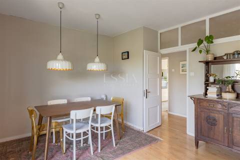 Apartamento T3 com Varanda para Arrendar em Ramalde, Porto