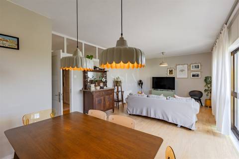 Apartamento T3 com Varanda para Arrendar em Ramalde, Porto