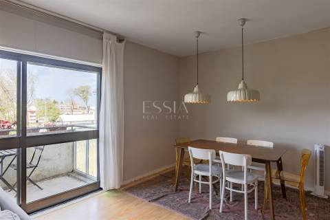 Apartamento T3 com Varanda para Arrendar em Ramalde, Porto
