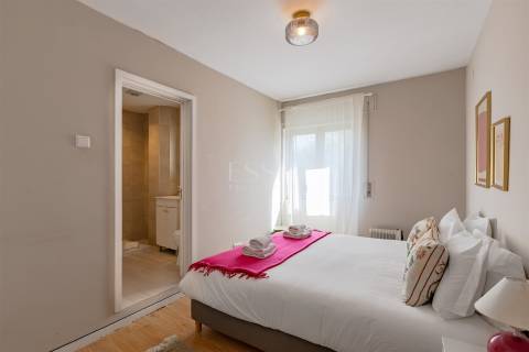 Apartamento T3 com Varanda para Arrendar em Ramalde, Porto