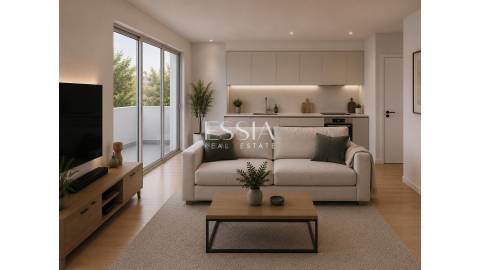 Moradia em Banda T1+1 com Terraço em Mafamude