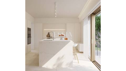 Apartamento T4 Duplex com Jardim no Foz Villas, na Foz do Douro