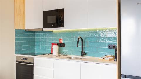 Apartamento T0+1 Remodelado com Licença AL no Porto
