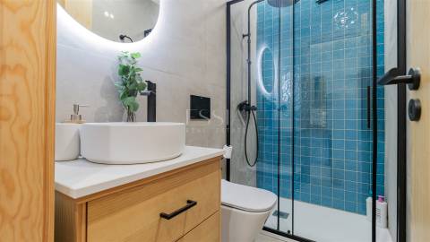 Apartamento T0+1 Remodelado com Licença AL no Porto