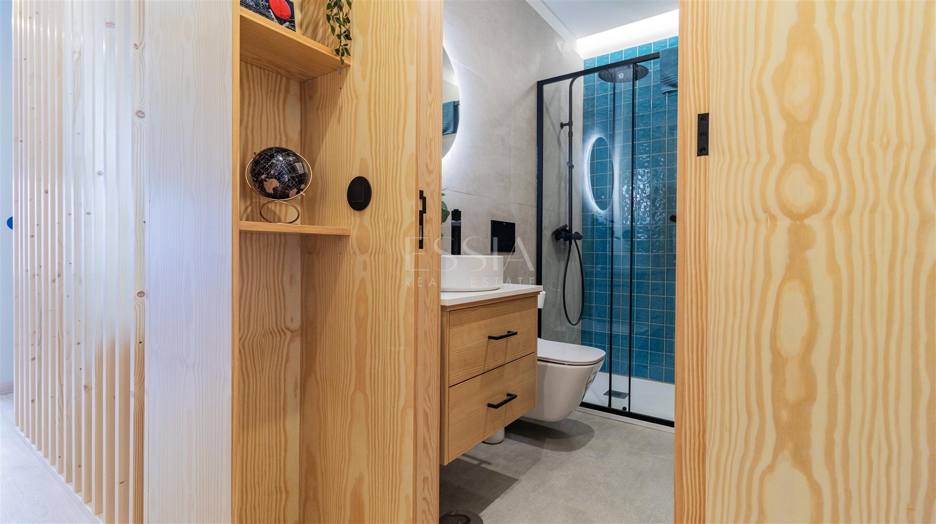Apartamento T0+1 Remodelado com Licença AL no Porto