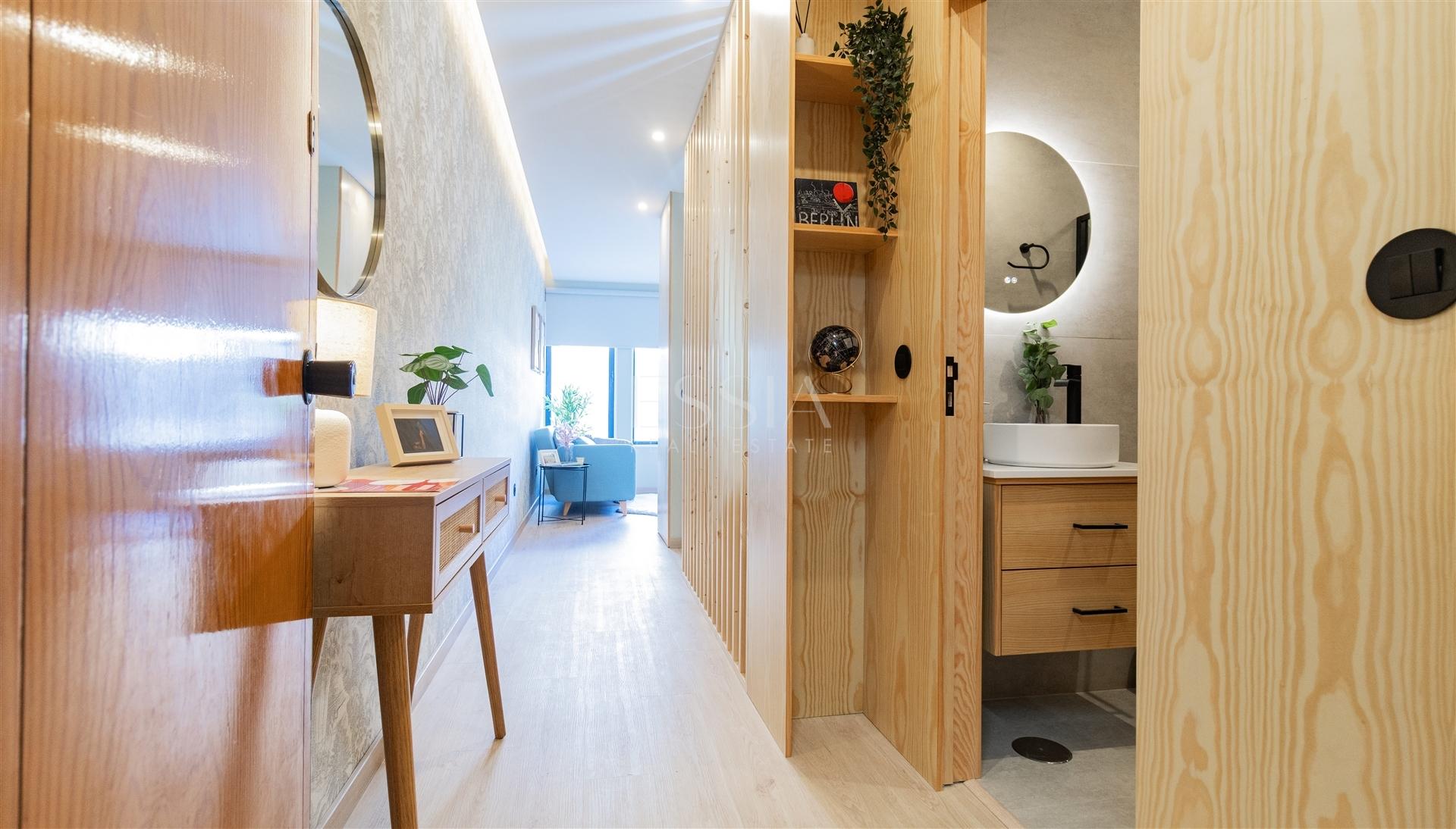 Apartamento T0+1 Remodelado com Licença AL no Porto