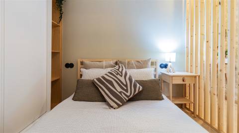 Apartamento T0+1 Remodelado com Licença AL no Porto