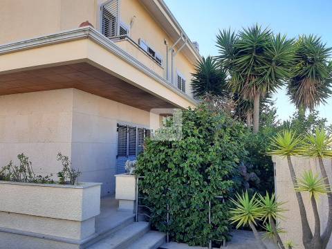 Moradia Geminada T4 em Arcozelo, Vila Nova de Gaia