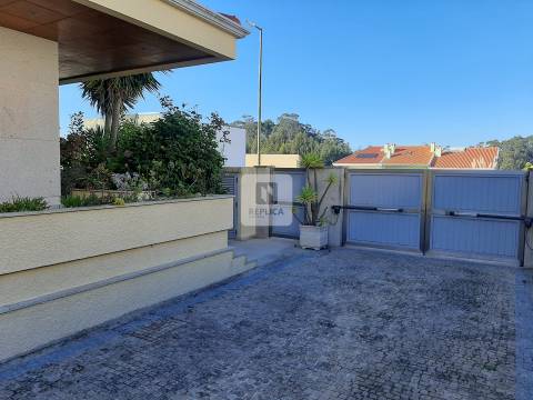Moradia Geminada T4 em Arcozelo, Vila Nova de Gaia
