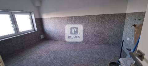 Moradia isolada com 4 suítes remodelada.