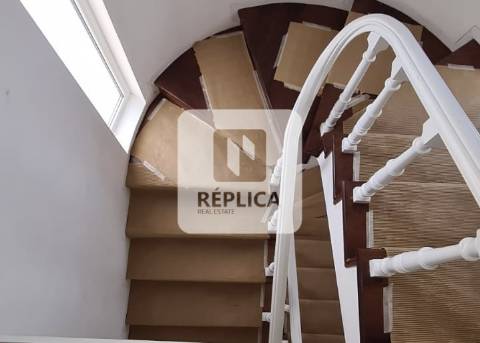 Moradia isolada com 4 suítes remodelada.