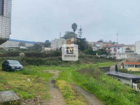 Terreno para construção em Aguas Santas, Maia - Porto.