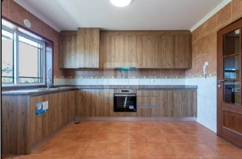 Moradia Geminada T3 em Albergaria-a-Velha, Aveiro