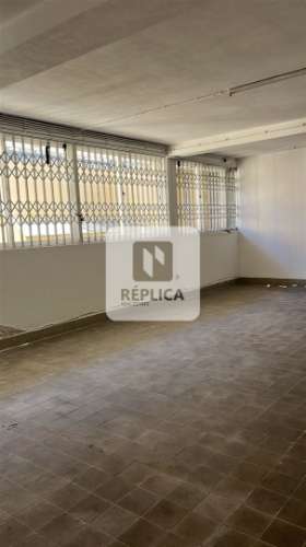 Restaurante Renovado com Espaço Generoso