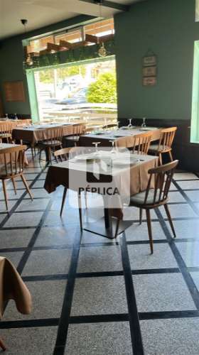 Restaurante Renovado com Espaço Generoso
