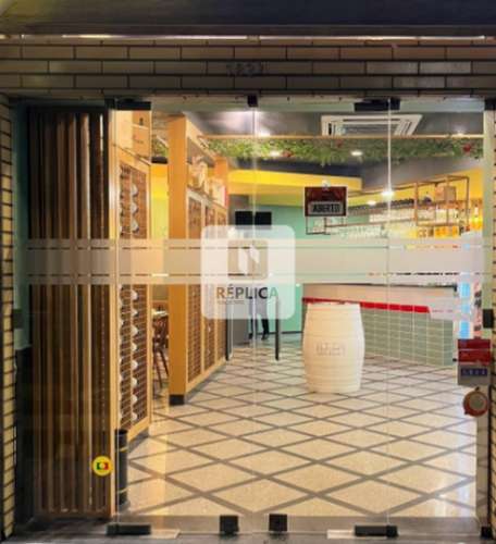 Restaurante Renovado com Espaço Generoso