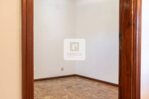 Moradia Geminada T2 em Pedroso