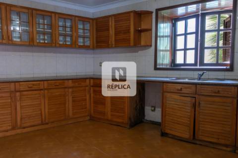 Moradia Geminada T2 em Pedroso