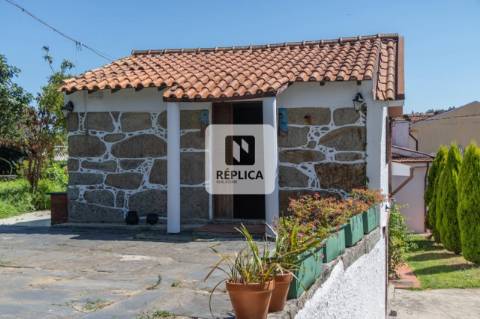 Moradia Geminada T2 em Pedroso