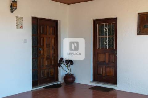 Moradia Geminada T2 em Pedroso