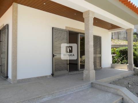 Moradia T3 em Duas Igrejas, Paredes