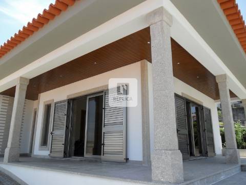 Moradia T3 em Duas Igrejas, Paredes