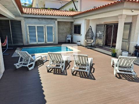 Moradia T3 em Duas Igrejas, Paredes