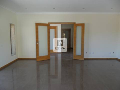 Moradia T3 em Duas Igrejas, Paredes