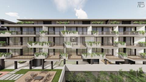 Apartamento T4, em condomínio privado, com amplas varandas