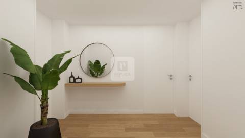 Apartamento T4, em condomínio privado, com amplas varandas