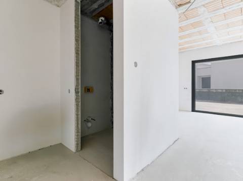 Moradia T3, geminada com piscina aquecida em opção