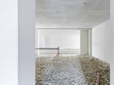 Moradia T3, geminada com piscina aquecida em opção