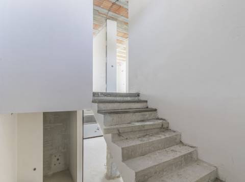 Moradia T3, geminada com piscina aquecida em opção