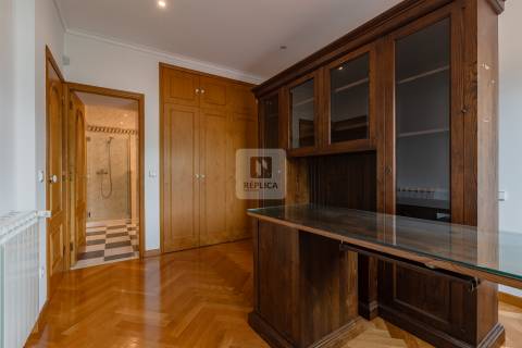 Moradia T4 Triplex - Porto, Maia, Cidade da Maia