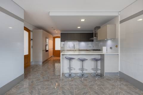 Moradia T4 Triplex - Porto, Maia, Cidade da Maia