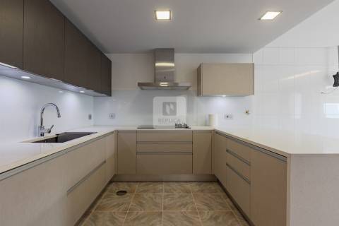 Moradia T4 Triplex - Porto, Maia, Cidade da Maia