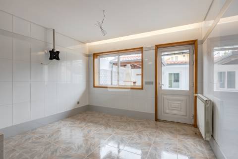 Moradia T4 Triplex - Porto, Maia, Cidade da Maia