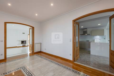 Moradia T4 Triplex - Porto, Maia, Cidade da Maia