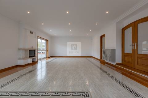 Moradia T4 Triplex - Porto, Maia, Cidade da Maia