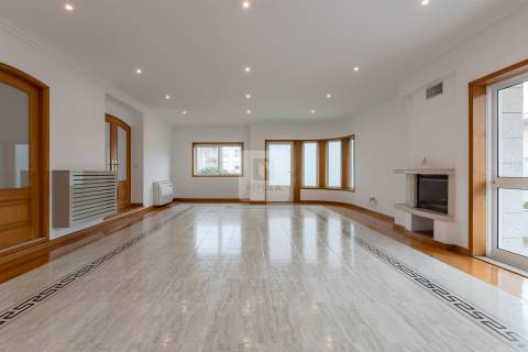 Moradia T4 Triplex - Porto, Maia, Cidade da Maia