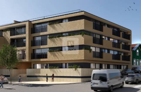 Penthouse T4 de Luxo com Vista Panorâmica no Centro de Vila Nova de Gaia