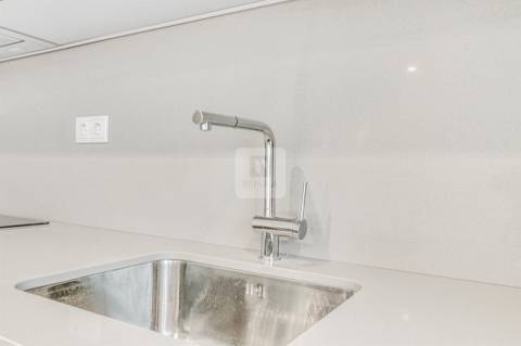 Penthouse T4 de Luxo com Vista Panorâmica no Centro de Vila Nova de Gaia